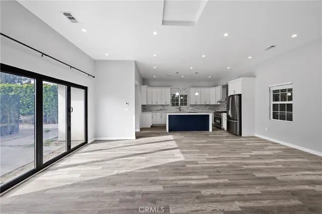 $3,500 | 19613 Lanark Street, Unit 1/4, Reseda, CA 91335