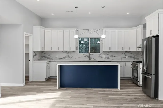 $3,500 | 19613 Lanark Street, Unit 1/4, Reseda, CA 91335