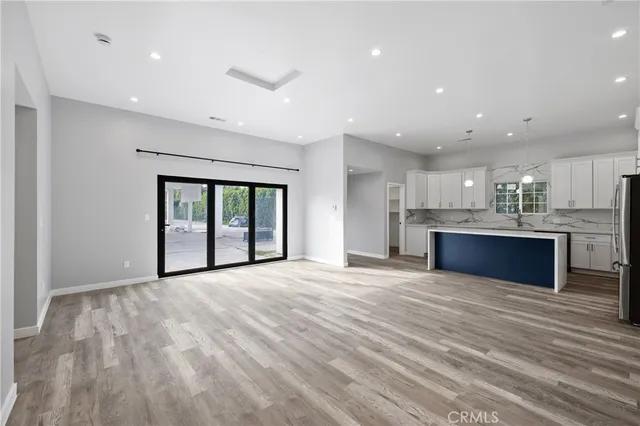 $3,500 | 19613 Lanark Street, Unit 1/4, Reseda, CA 91335