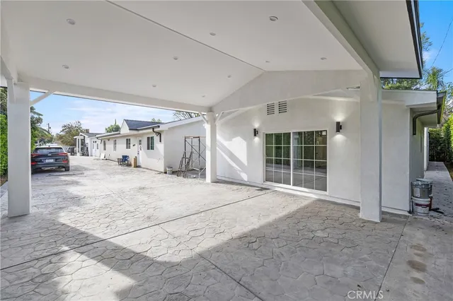 $3,500 | 19613 Lanark Street, Unit 1/4, Reseda, CA 91335