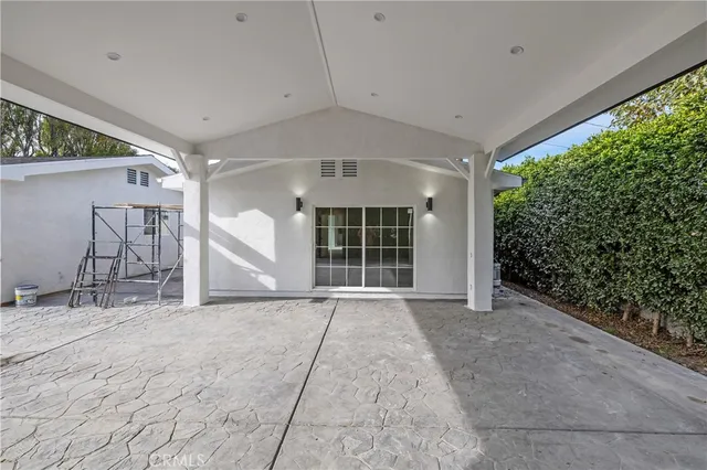 $3,500 | 19613 Lanark Street, Unit 1/4, Reseda, CA 91335