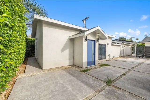 $3,500 | 19613 Lanark Street, Unit 1/4, Reseda, CA 91335