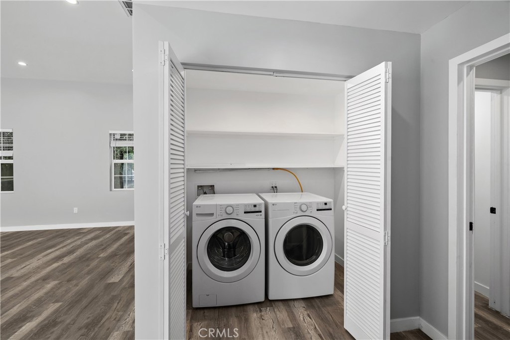 19613 Lanark Street, Unit 1/4 Reseda, CA 91335 - Photo 5 of 38 a utility room with dryer and washer