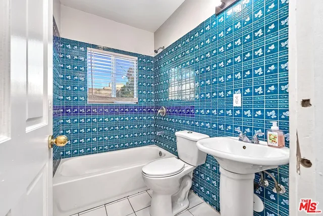 $1,445,000 | 1959 South La Salle Avenue, Los Angeles, CA 90018