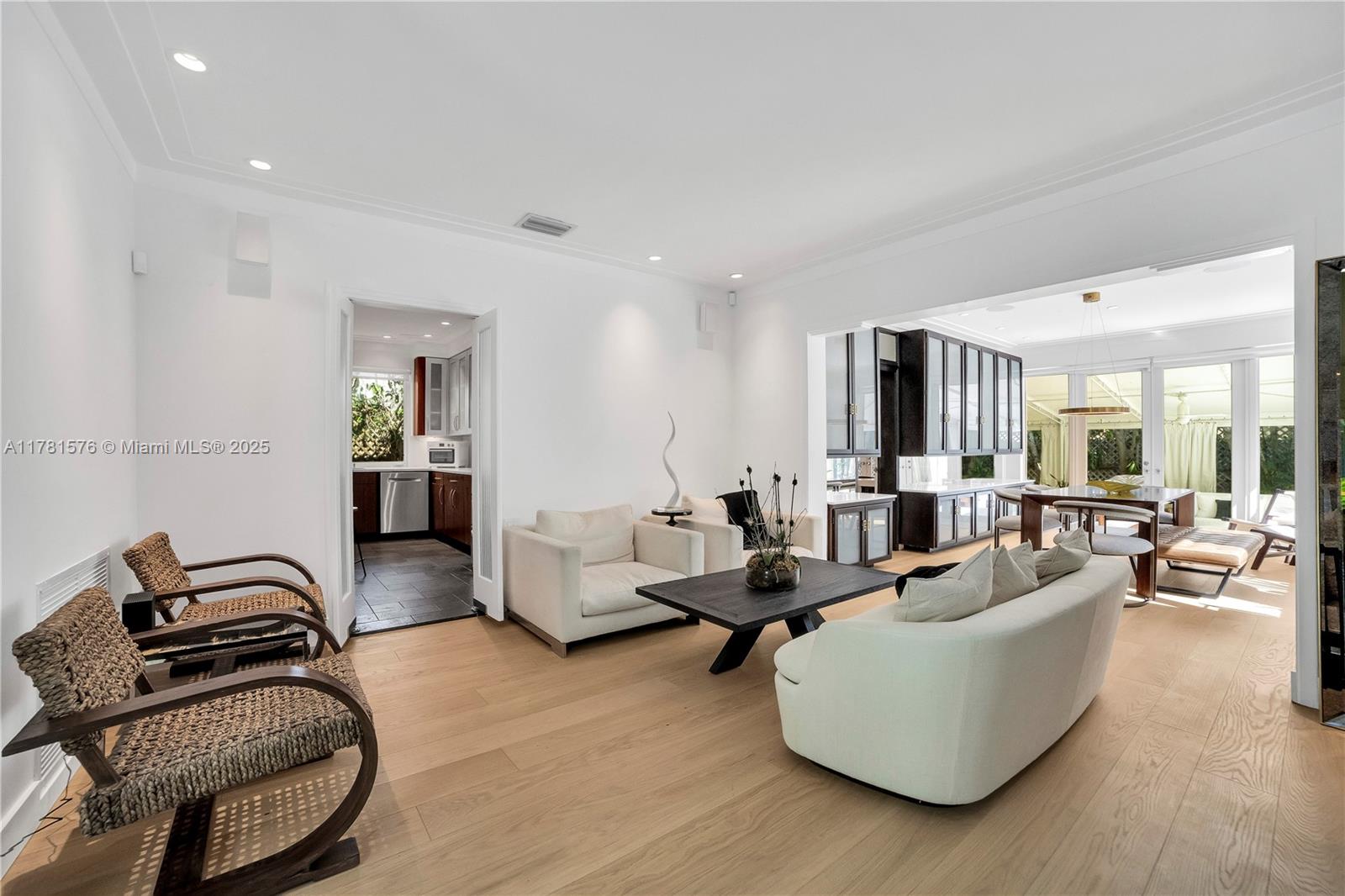 4271 Alton Road Miami Beach, FL 33140 - Photo 17 of 53