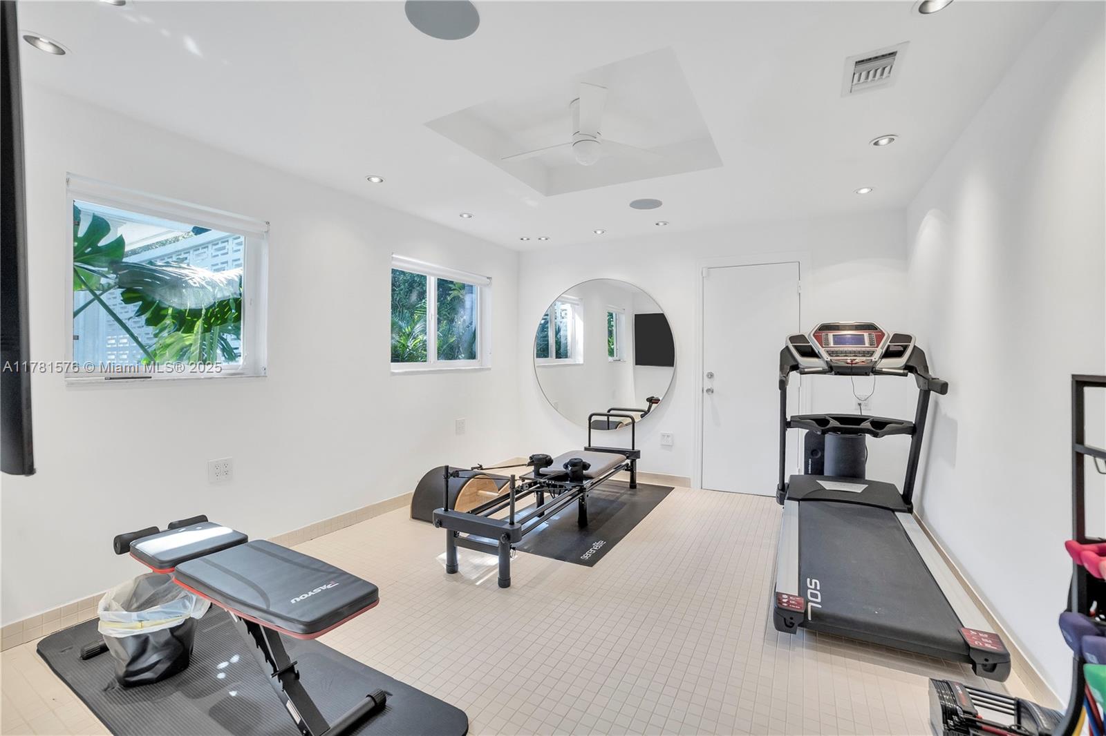 4271 Alton Road Miami Beach, FL 33140 - Photo 41 of 53