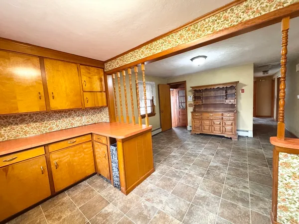 $309,900 | 208 West Street, Ludlow, MA 01056