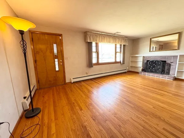 $309,900 | 208 West Street, Ludlow, MA 01056