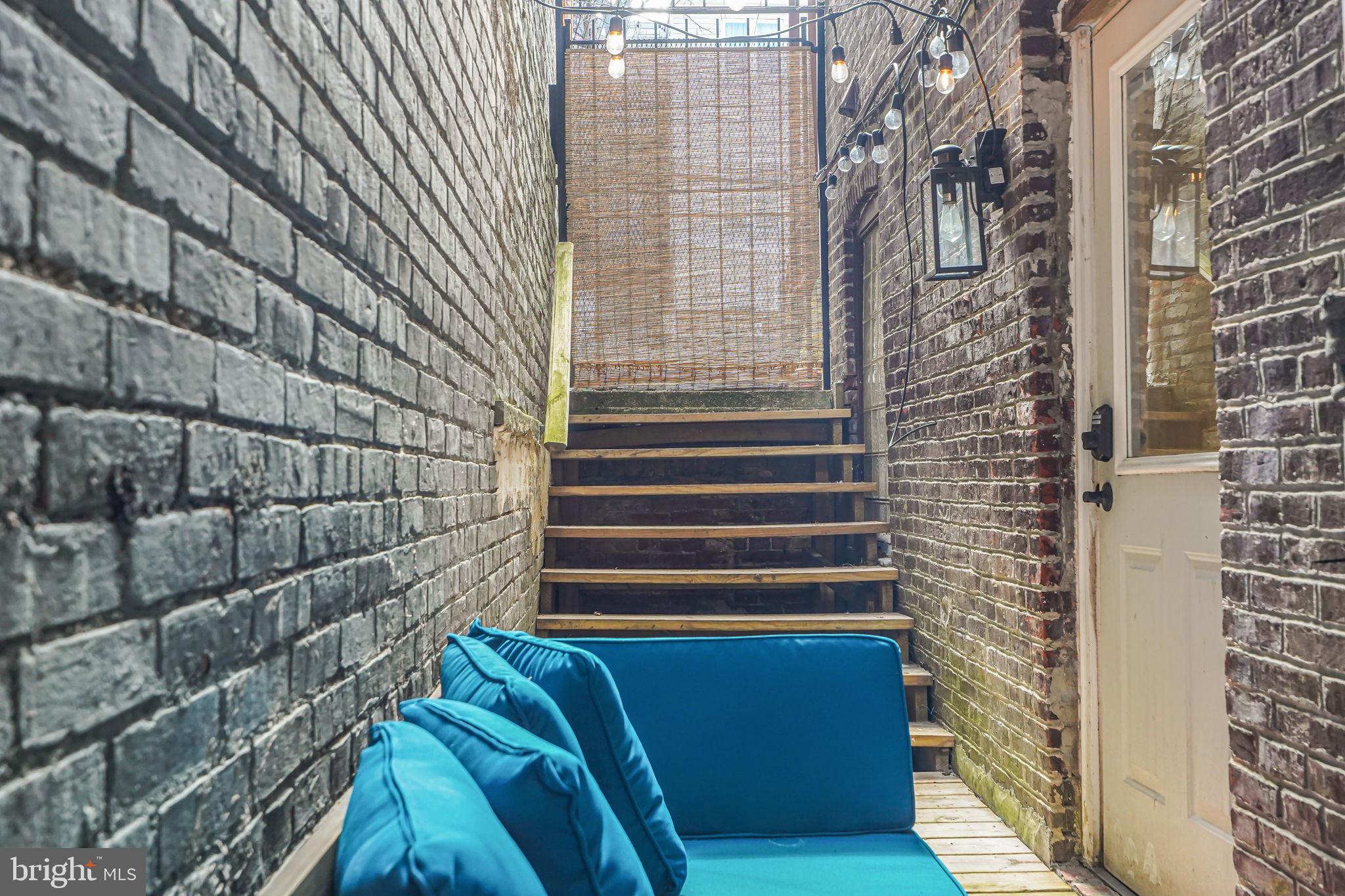 1326 R Street Northwest, Unit 1 Washington, DC 20009 - Photo 29 of 32 a view of wooden balcony