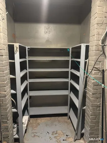 $1,300 | 33 Cannon Road, East Hartford, CT 06108