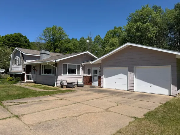 $249,900 | 406 West 4th Street, Caspian, MI 49915