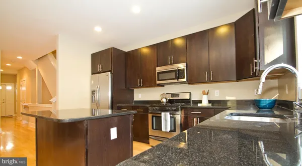 $3,200 | 1118 Wallace Street, Philadelphia, PA 19123