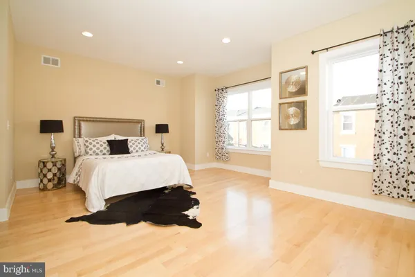 $3,200 | 1118 Wallace Street, Philadelphia, PA 19123