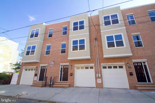 $3,200 | 1118 Wallace Street, Philadelphia, PA 19123