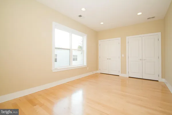 $3,200 | 1118 Wallace Street, Philadelphia, PA 19123