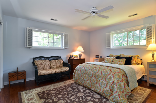 3000 Applegate Lane Glenview, IL 60025 - Photo 5 of 10