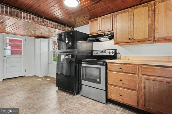 $1,800 | 504 West Pothouse Road, Phoenixville, PA 19460