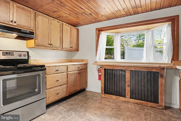 $1,800 | 504 West Pothouse Road, Phoenixville, PA 19460