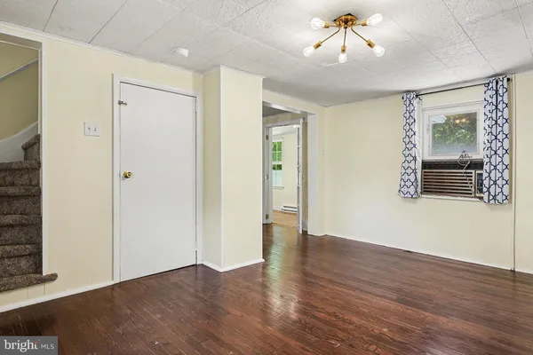 $1,800 | 504 West Pothouse Road, Phoenixville, PA 19460