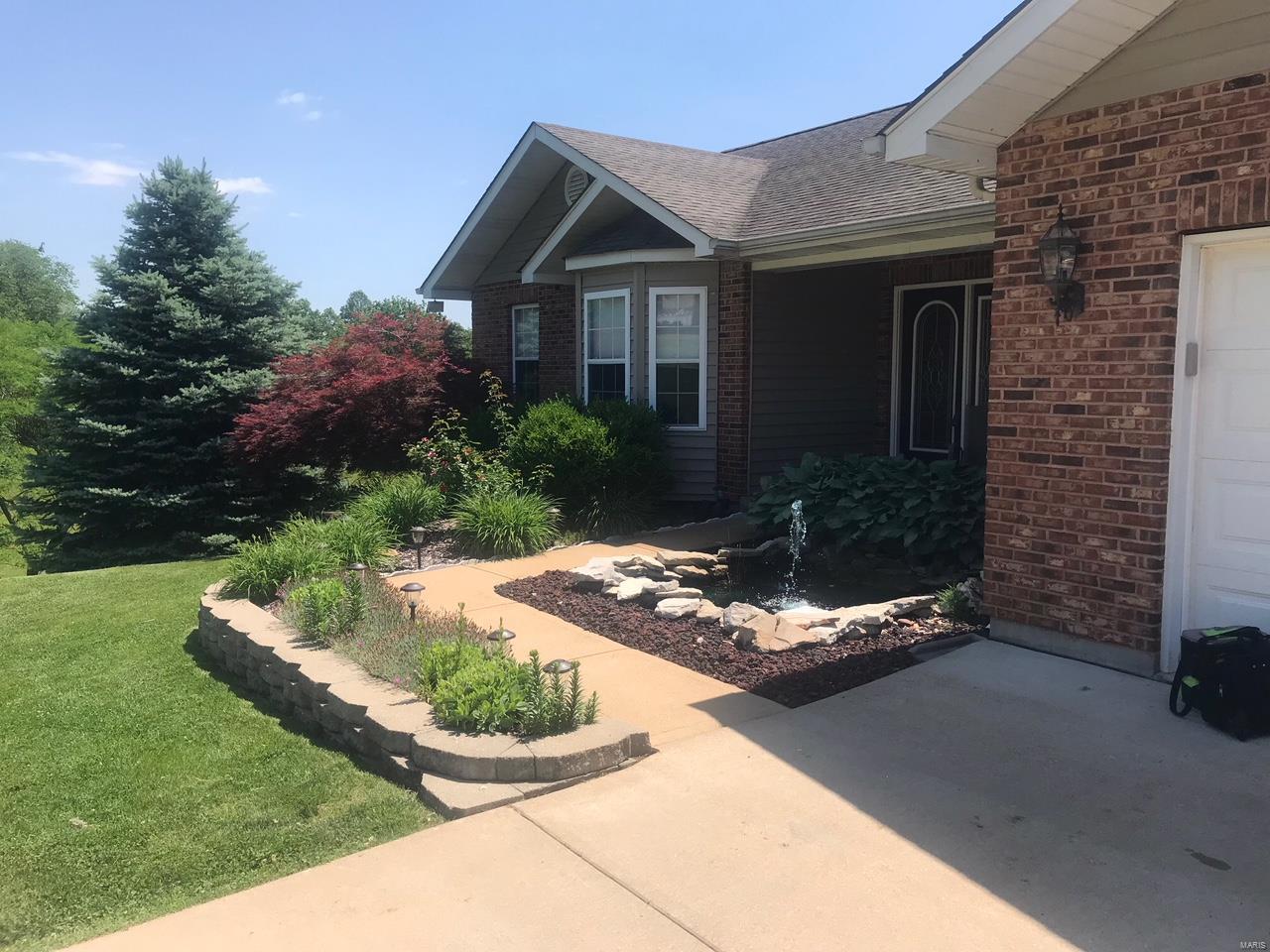 454 Magoffin Road St. Louis, MO 63129 - Photo 1 of 59 Gallery Image 1