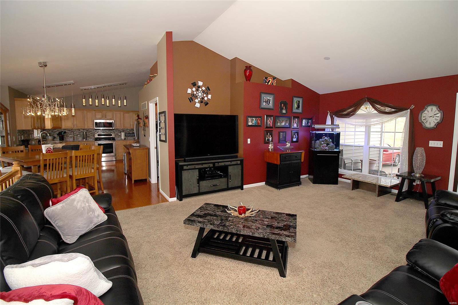454 Magoffin Road St. Louis, MO 63129 - Photo 5 of 59 Gallery Image 5