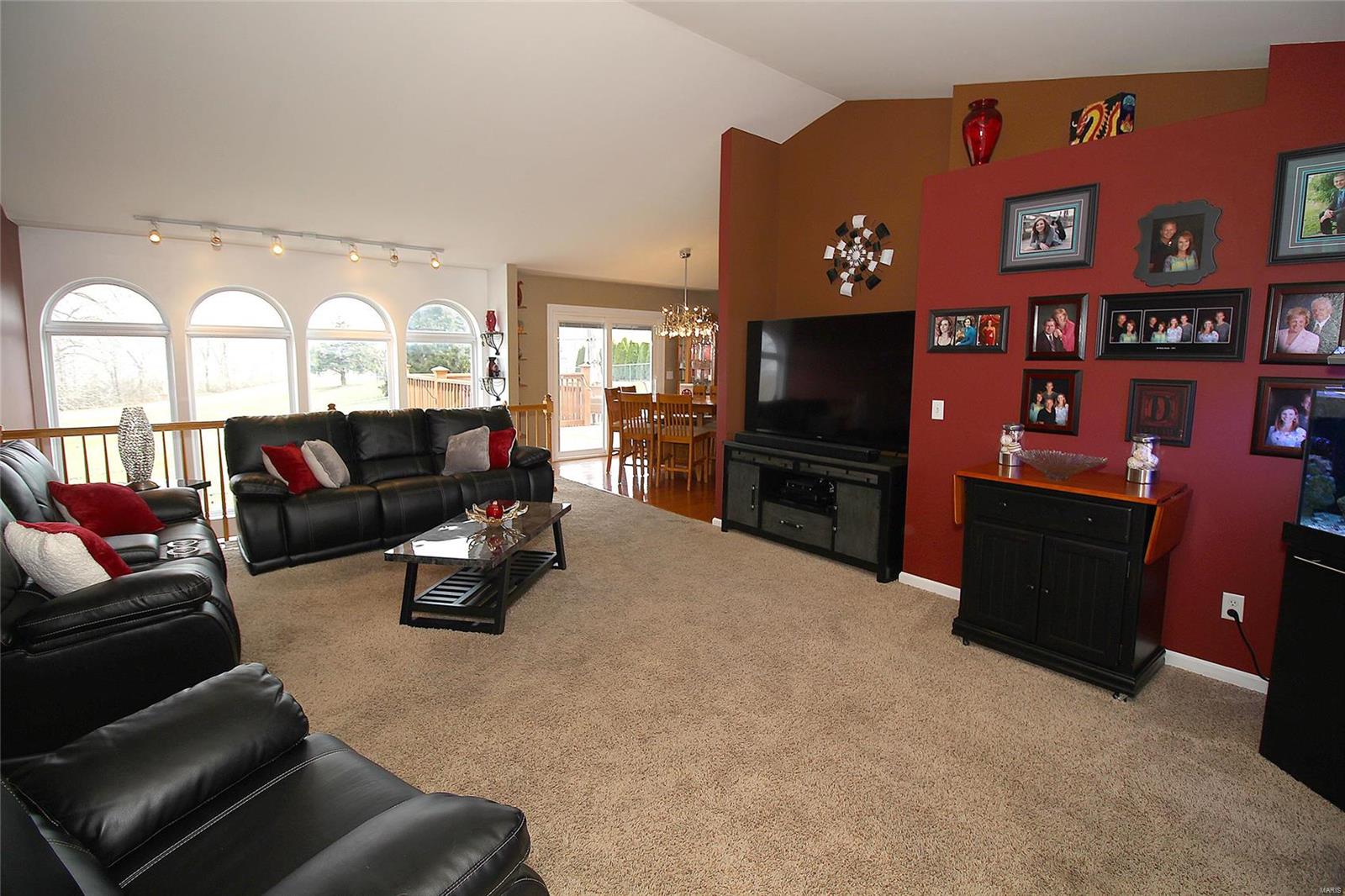 454 Magoffin Road St. Louis, MO 63129 - Photo 6 of 59 Gallery Image 6