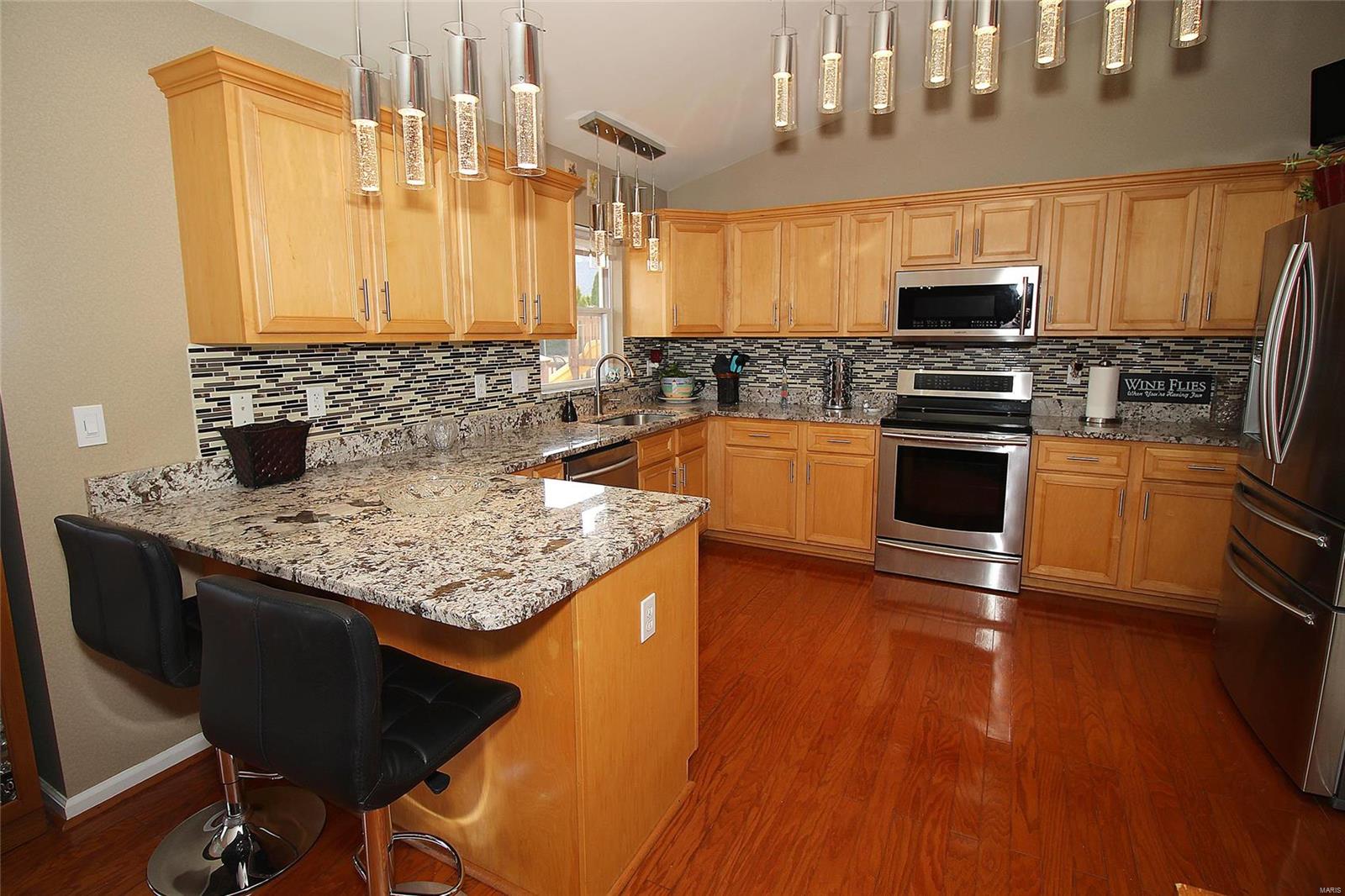 454 Magoffin Road St. Louis, MO 63129 - Photo 10 of 59 Gallery Image 10