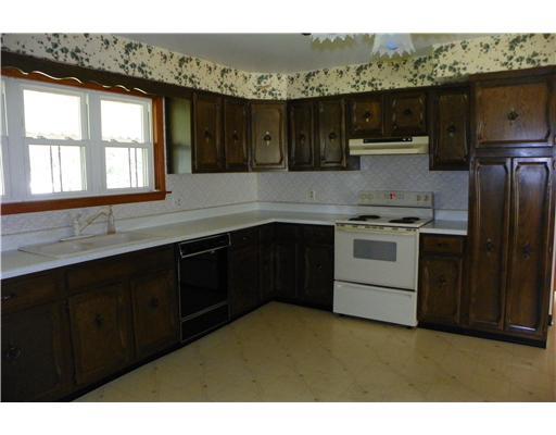 127 Shenango Road New Castle, PA 16105 - Photo 4 of 11 Kitchen.