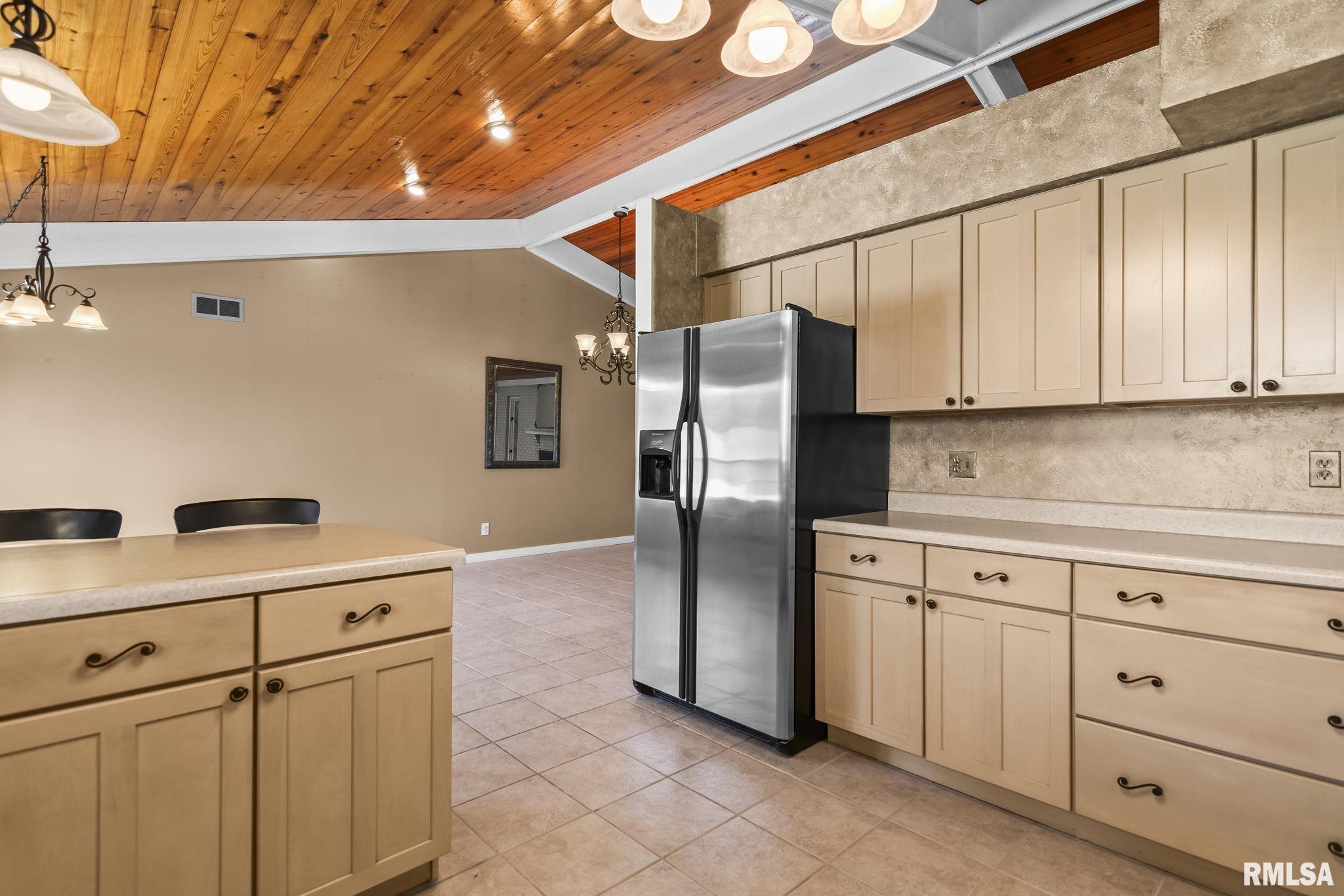 2784 Hilltop Road Springfield, IL 62712 - Photo 18 of 67