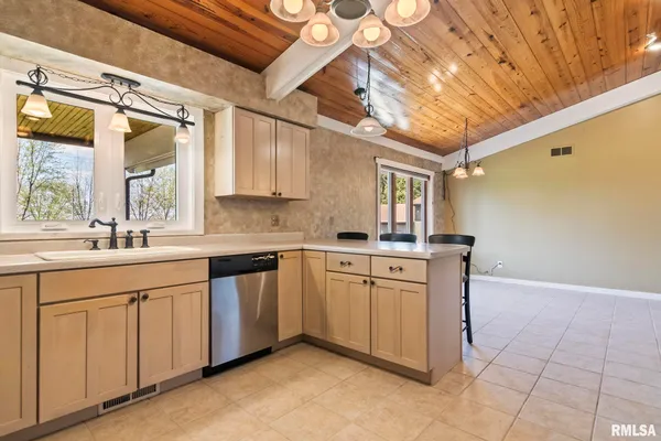 $450,000 | 2784 Hilltop Road, Springfield, IL 62712