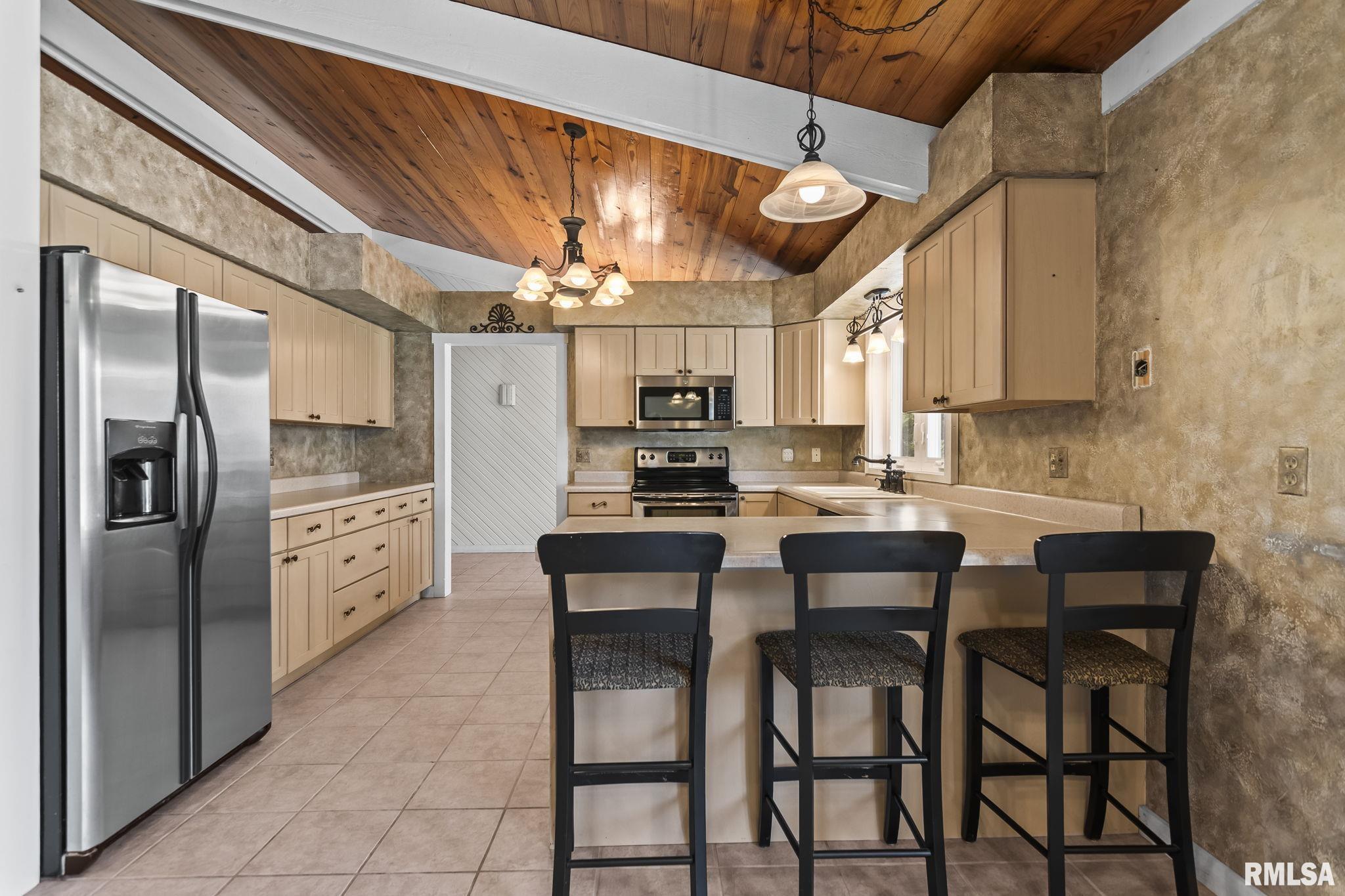 2784 Hilltop Road Springfield, IL 62712 - Photo 21 of 67