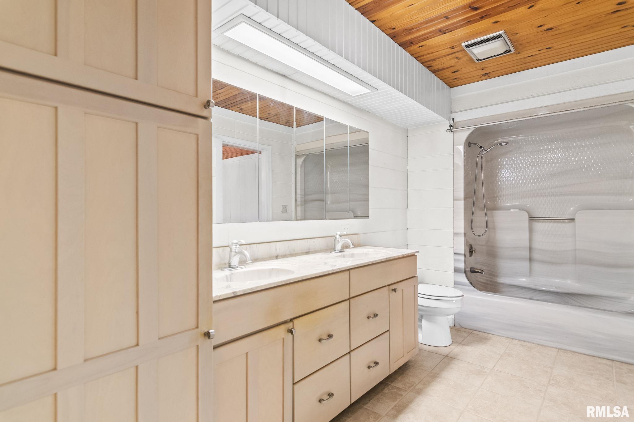 2784 Hilltop Road Springfield, IL 62712 - Photo 31 of 67