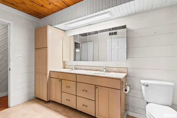 $450,000 | 2784 Hilltop Road, Springfield, IL 62712