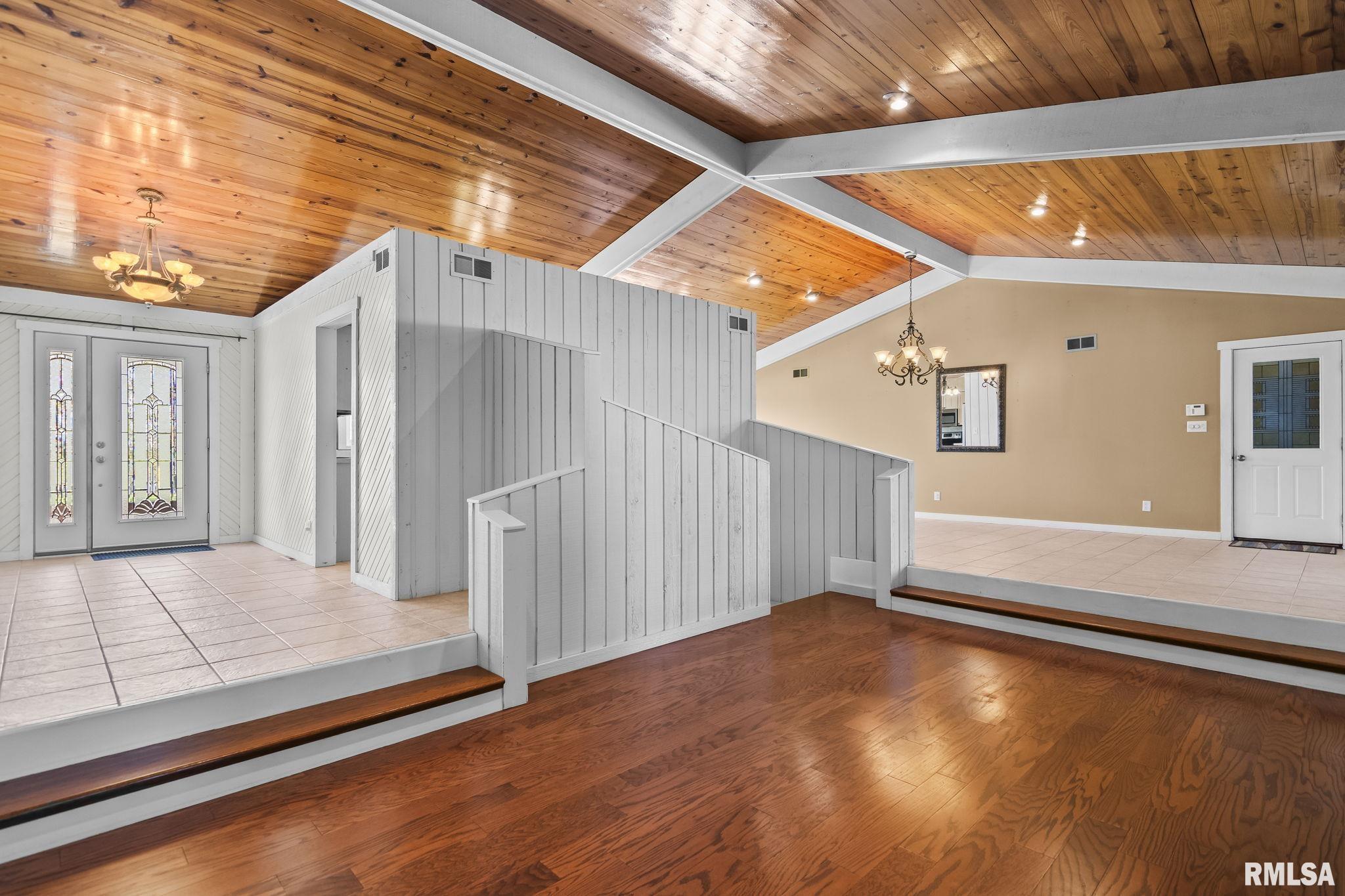 2784 Hilltop Road Springfield, IL 62712 - Photo 10 of 67