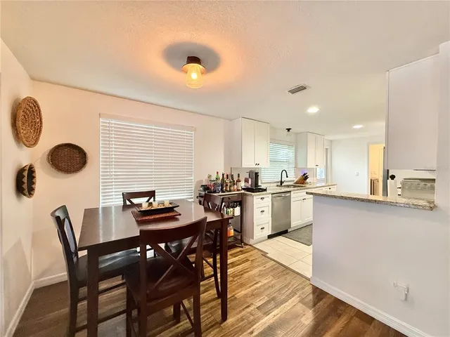 $470,000 | 1004 Lake Charles Circle, Lutz, FL 33548