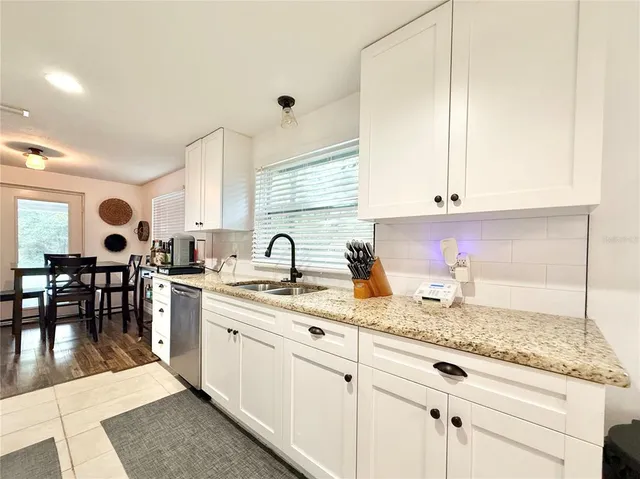 $470,000 | 1004 Lake Charles Circle, Lutz, FL 33548