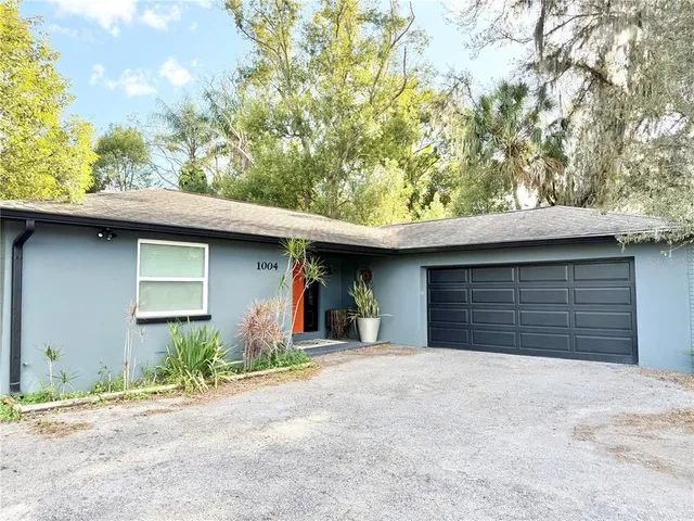 $470,000 | 1004 Lake Charles Circle, Lutz, FL 33548
