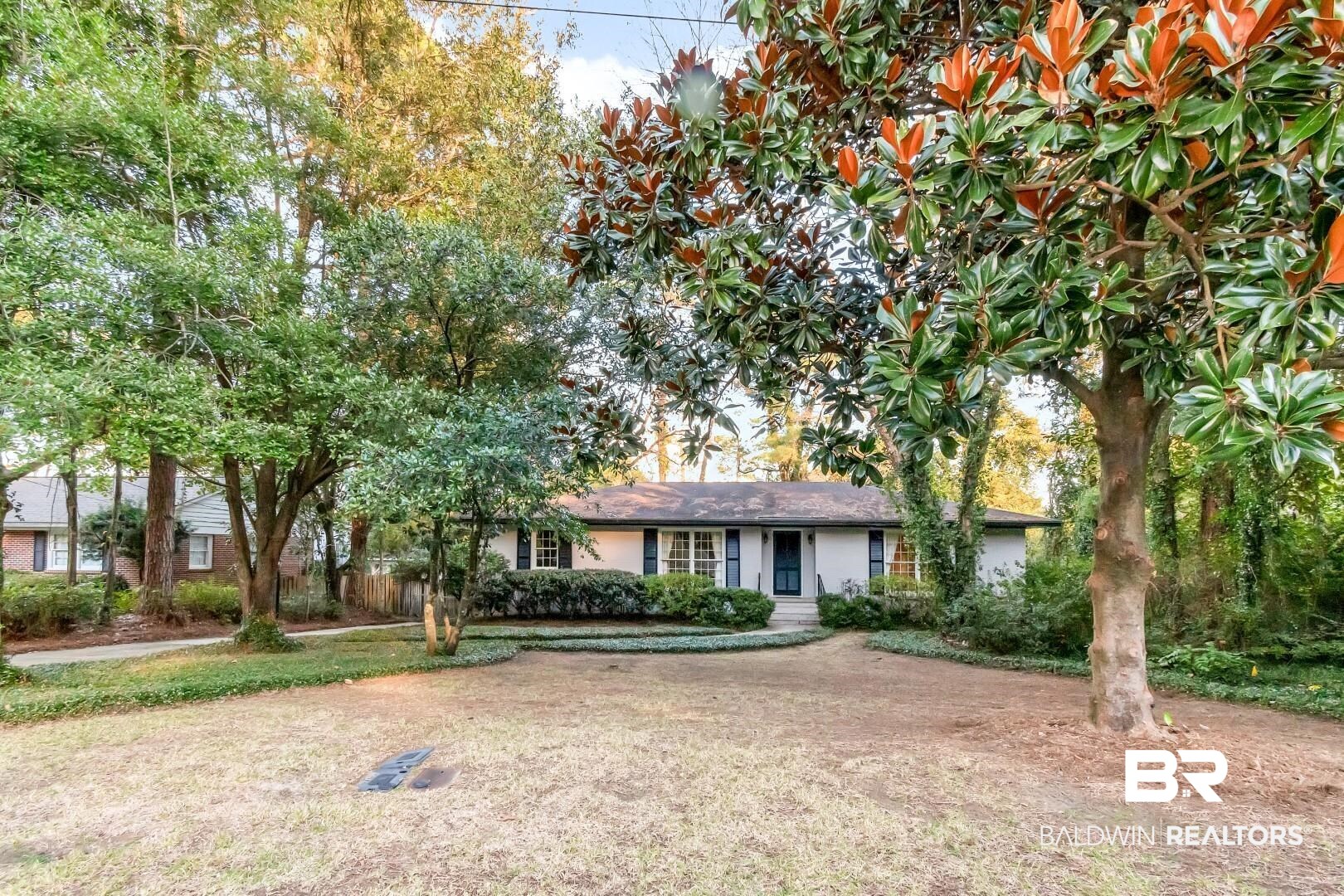 308 Brawood Drive Mobile, AL 36608 - Photo 32 of 33 View of front facade with a front yard