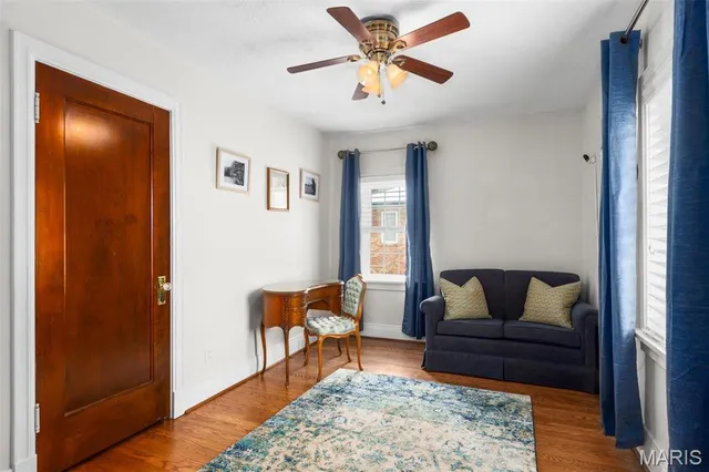 $2,800 | 440 North Hanley Road, University City, MO 63130