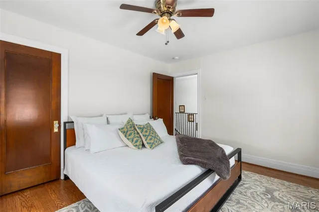 $2,800 | 440 North Hanley Road, University City, MO 63130