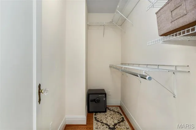 $2,800 | 440 North Hanley Road, University City, MO 63130