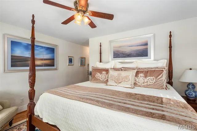 $2,800 | 440 North Hanley Road, University City, MO 63130