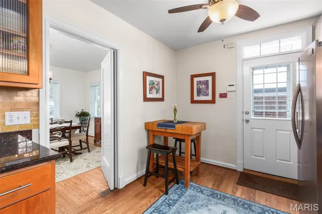 $2,800 | 440 North Hanley Road, University City, MO 63130