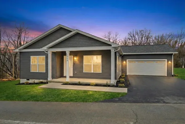 $389,900 | 1948 Redwood Road Southeast, Roanoke, VA 24014