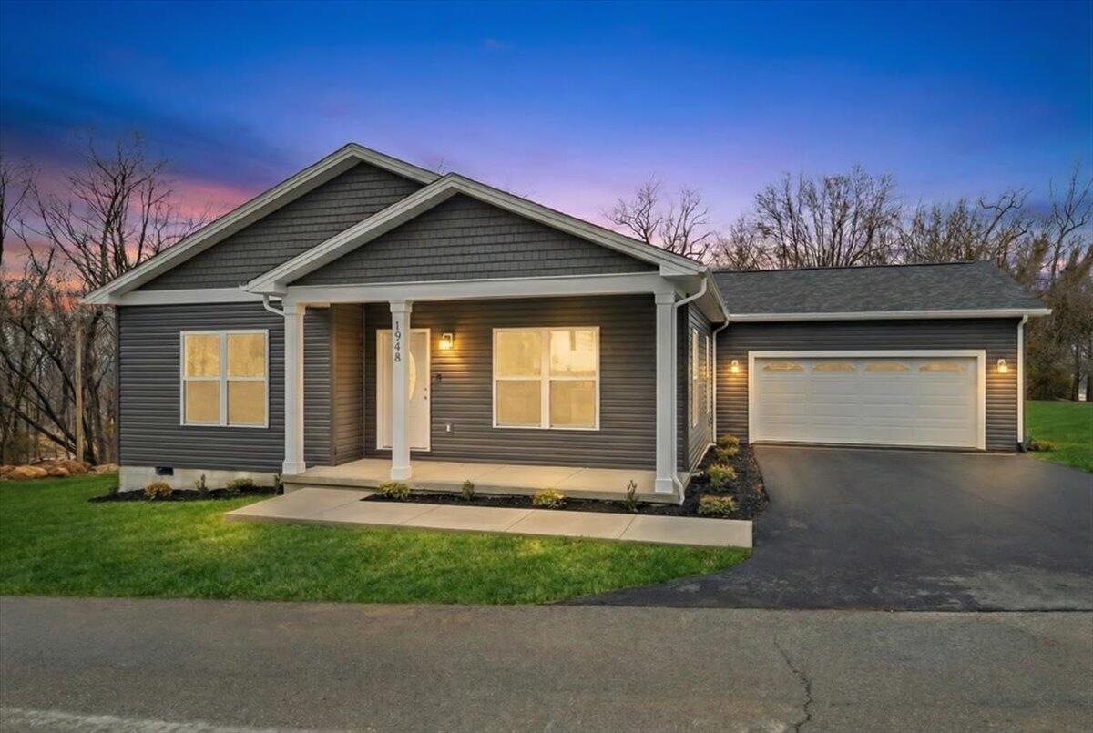 1948 Redwood Road Southeast Roanoke, VA 24014 - Photo 1 of 36 01-1948 Redwood Rd SE 01