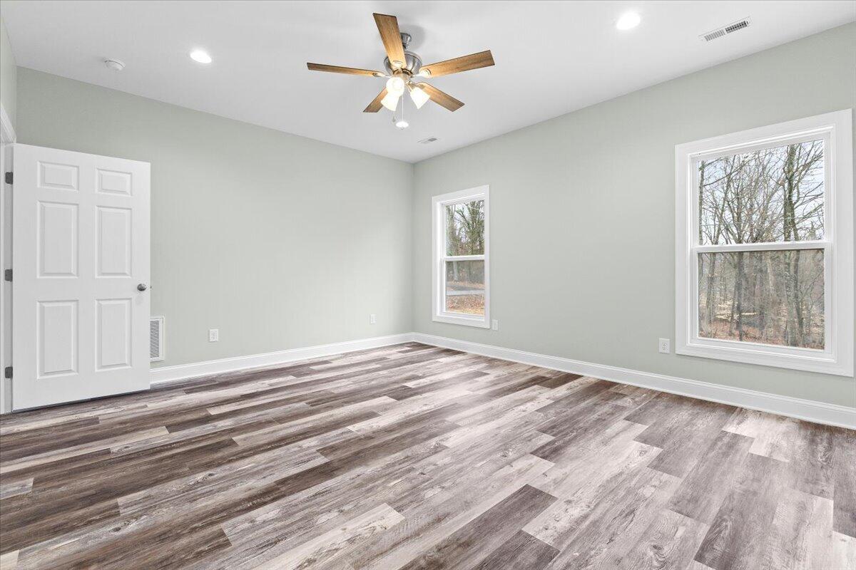 1948 Redwood Road Southeast Roanoke, VA 24014 - Photo 13 of 36 22-1948 Redwood Rd SE 22