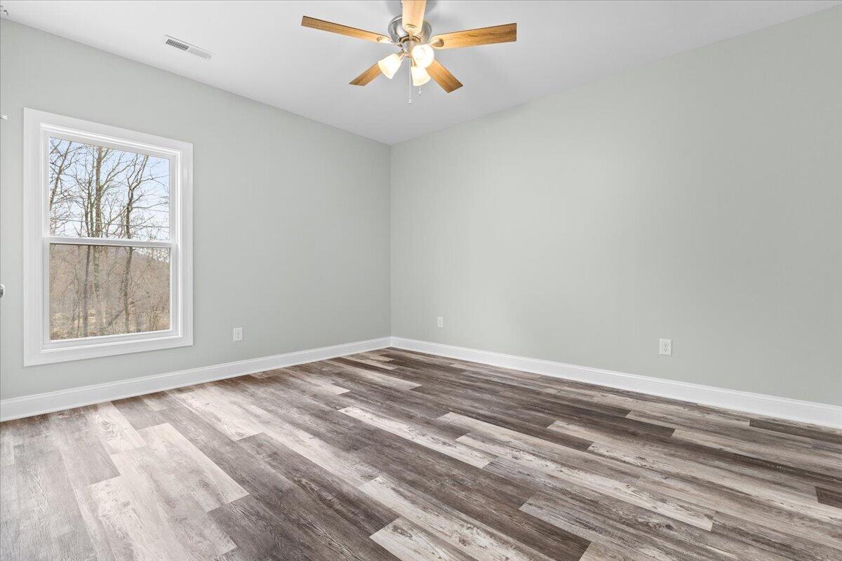 1948 Redwood Road Southeast Roanoke, VA 24014 - Photo 25 of 36 11-1948 Redwood Rd SE 11