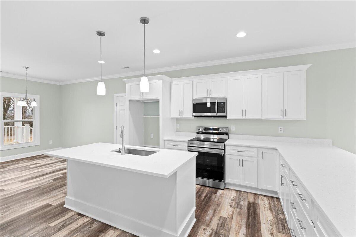 1948 Redwood Road Southeast Roanoke, VA 24014 - Photo 3 of 36 17-1948 Redwood Rd SE 17