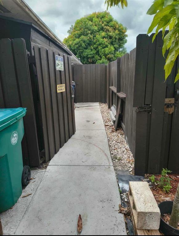 5741 Southwest 24th Avenue, Unit B Fort Lauderdale, FL 33312 - Photo 2 of 9