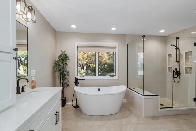 $599,900 | 6112 Misty Pine Court, Crystal Lake, IL 60012